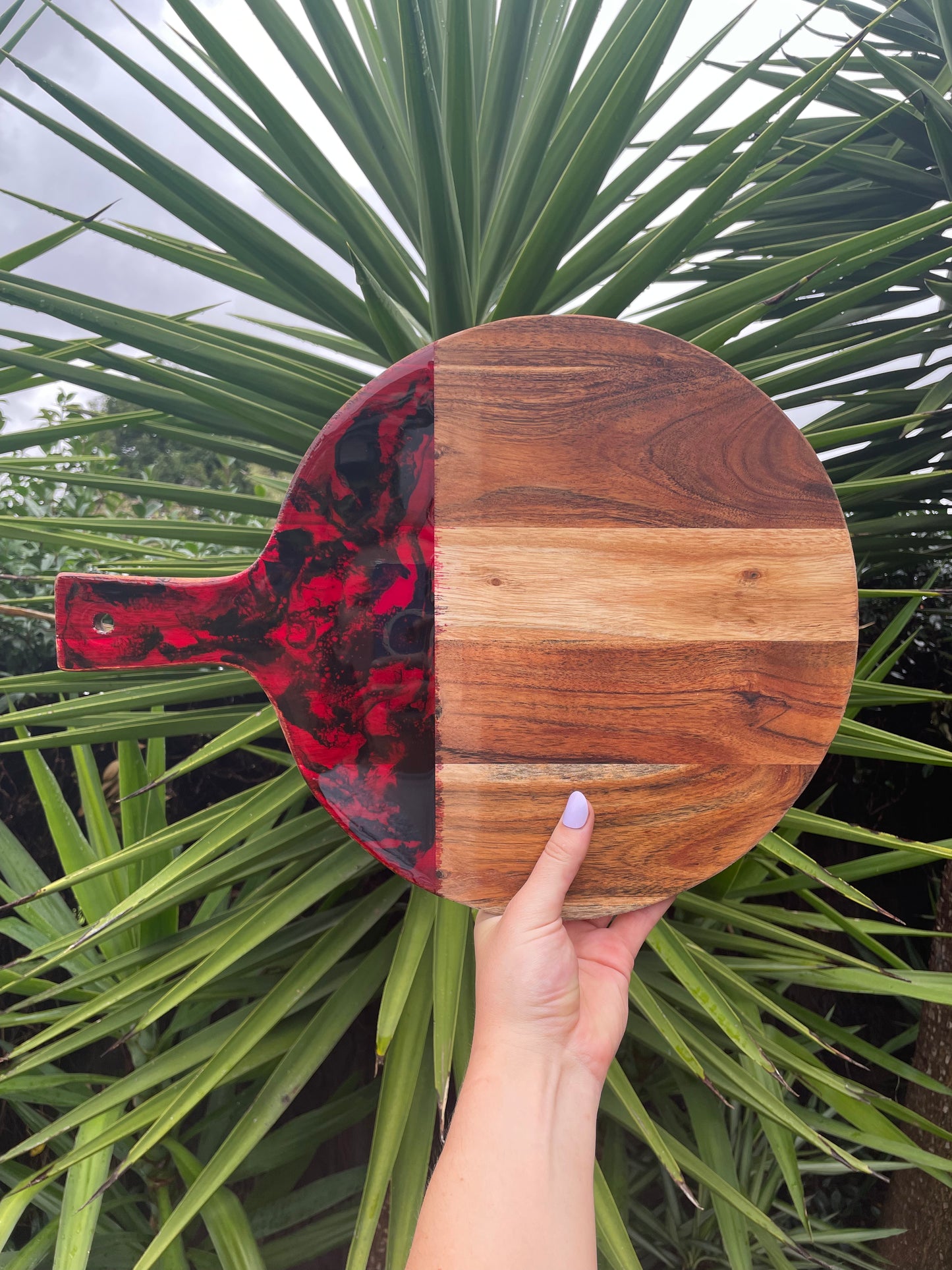 Serving Board - Red and Black