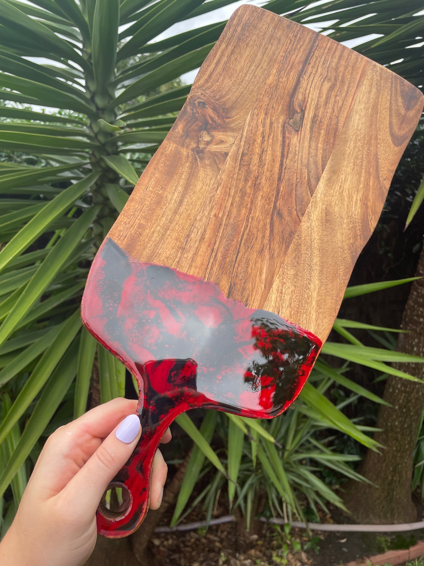 Serving Board - Red and Black